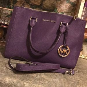 Michael Kors purse jet set